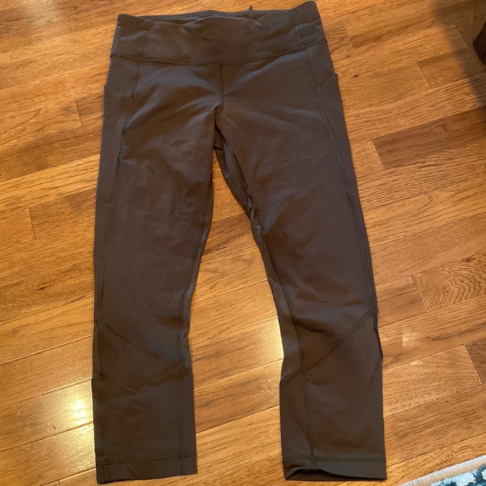 Lululemon pants size 6